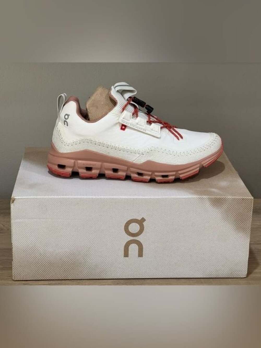 NIB On Cloud Cloudaway, Women’s size 5, Running Sneakers in Ice/Chili